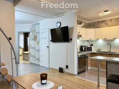 Dwupoziomowe mieszkanie, 82,20 m2, ul. Łęgska 41