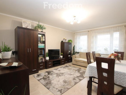 3 pokoje z loggią blisko centrum, po remoncie