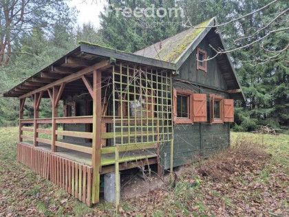 Działka rekreacyjna w pięknej okolicy