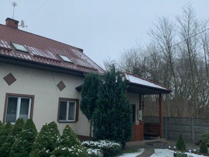 Jesionka gm. Wiskitki - nieduży dom na działce 1083 mkw