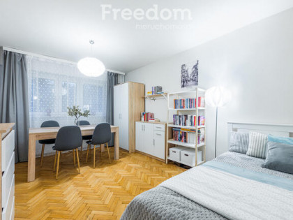 2 pokoje przy metrze Służew