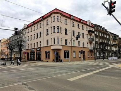 Duże Ciepłe Jasne Mieszkanie w Kamienicy