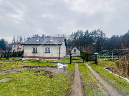 Rytwiany – Na sprzedaż dom 70m2 z dużą działką