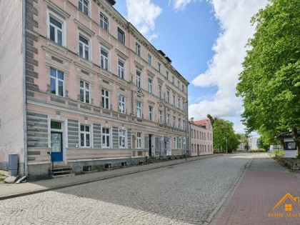 z widokiem na jezioro