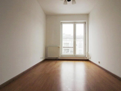 Dwupoziomowe mieszkanie w sercu Ząbek z tarasem