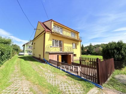 NOWY WIŚNICZ – DOM Z WIDOKIEM NA ZAMEK