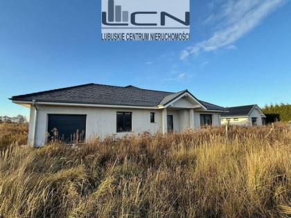 Na sprzedaż wolnostojący dom parterowy Gorzów