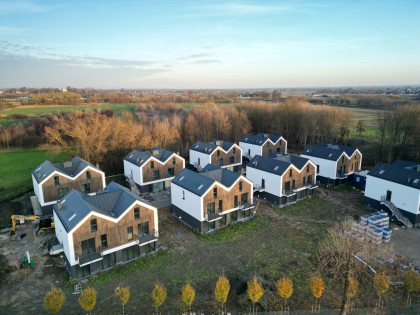 Kraków Branice 125 m / ogród 282 metrów