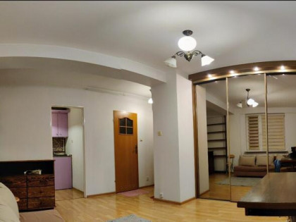 Przytulna kawalerka ul Grochowska piwnica + parking