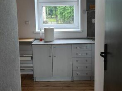 2p+k 50 m2, I p. Górna umowa na czas nieokreślony-10 tys.zł