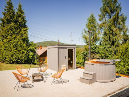 Dom w Beskidach z sauną i balią, 85 m² – gotowy do zamieszkania lub do wynajmu, Sucha Beskidzka ul. 