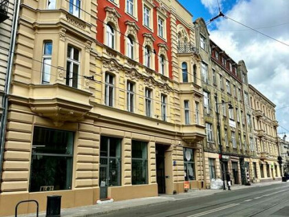 Kawalerka do Remontu na 4 piętrze - PLAC WOLNOŚCI