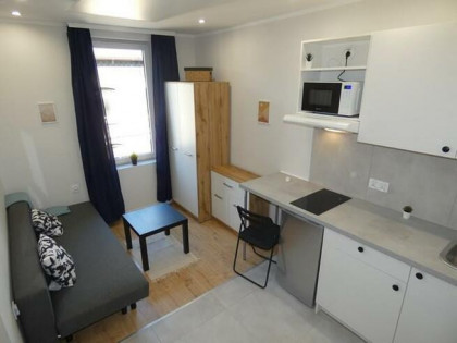 Kawalerka przyjazna zwierzętom, Cmentarna 24