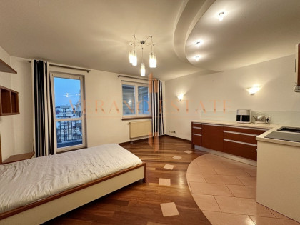 Przestronna kawalerka (34m2) | balkon | garaż