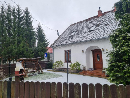 Mieszkanie (pół domu) na Warmii 100m2, garaż 40m2