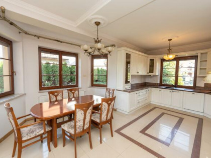 Dom Żerniki Wrocławskie gm. Siechnice, Miodowa