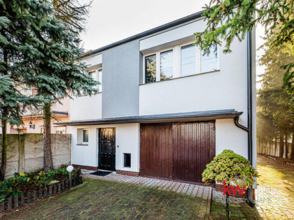 Dom Czerwonak, Zacisze