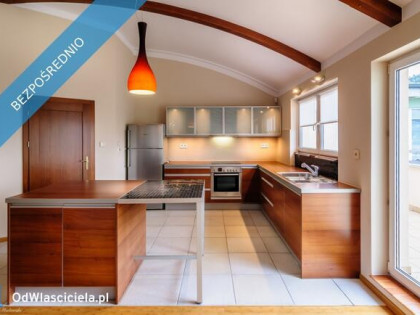 Bezrzecze, 1-poziom., 2 piętro 156m2 + 2x m.postoj. w garaż.