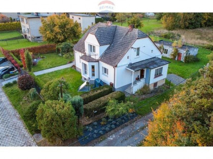 Na sprzedaż połowa domu - 1 piętro