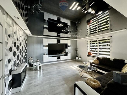 Duże mieszkanie z garażem i parkingiem