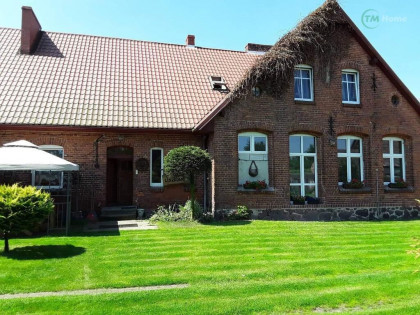 3 pokoje w domu z ogródkiem, garażem.