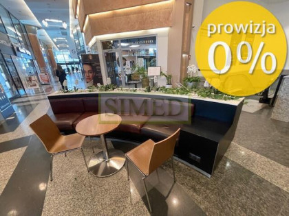 Parter, show-room , wyś. 6 m , światło dzienne .