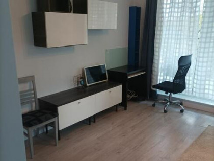 ekstra 2 pok. 42m2 balkon 17 m2 , nowe garaż