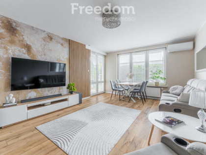 Mieszkanie z ogródkiem przy stacji PKP, Wawer