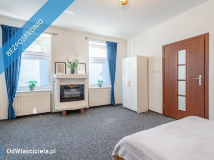 Nowa niższa cena. 2 pokoje, oddzielna kuchnia + garaż.