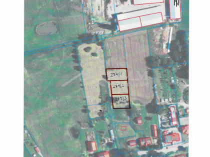 Trzy działki budowlane w Płoskini.