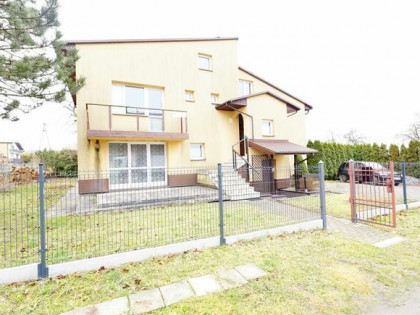 2 wejścia/idealny jako dwurodzinny lub pod wynajem