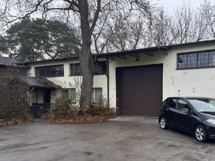 Lokal Warszawa Wawer, Falenica