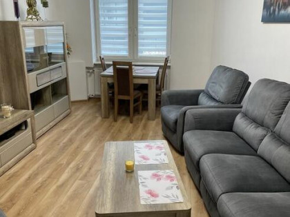 Sprzedam mieszkanie lub zamienię na mniejsze. *Garaż.