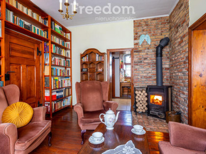 Dom w Międzylesiu, enklawa w sercu wsi k. Wągrowca