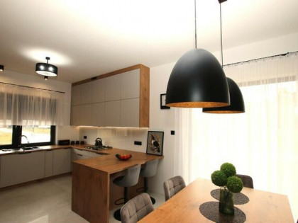 Nowoczesny dom parterowy z 2024 r