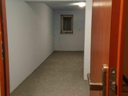 Sprzedam lokal 96 m2 prąd, woda, kanalizacja