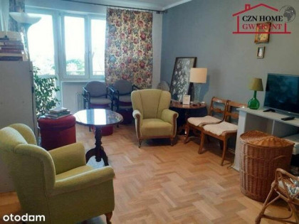 Mieszkanie dwupokojowe z dużą piwnicą.