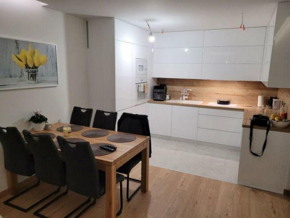 Piękne mieszkanie 3-pokojowe z dużą loggią i garażem