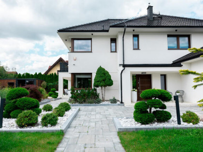 Nowoczesny dom z sauną, pięknym ogrodem - Wilkszyn