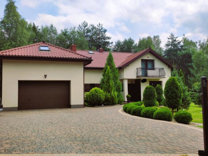 Dom w sercu pachnącego lasu.