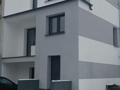 Września ul. Fromborska 11 . Dom do wynajęcia dla firm