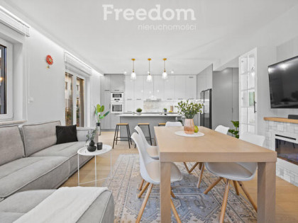 Piękny dom w kobyłce blisko natury