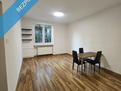 2 pokoje w zadbanej kamienicy Stare Bielany przy metrze