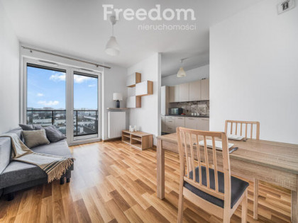 3 pokoje | blisko metra | duża loggia | garderoba