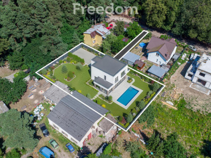 Na sprzedaż działka budowlana 1343 m² w Wołominie.