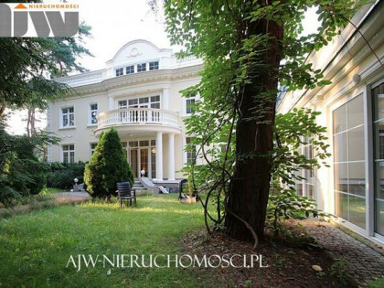 Dom Izabelin C gm. Izabelin, Izabelin