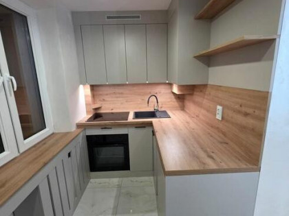 Mieszkanie, 42,4 m², parter, po remoncie, umeblowane, Centrum