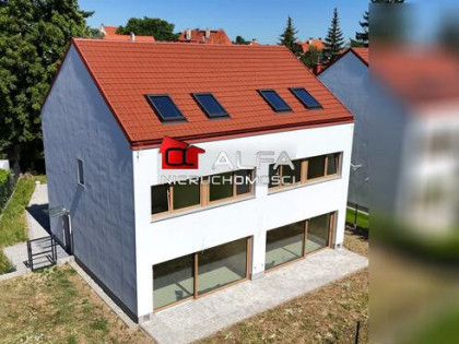 Dom Świdnica, Świętojańska