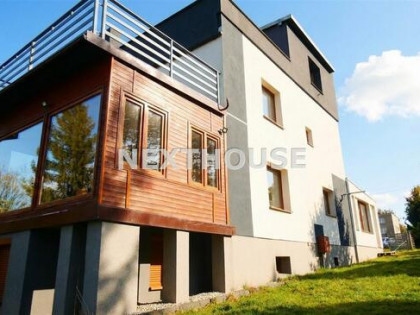 Dom Sączów gm. Bobrowniki