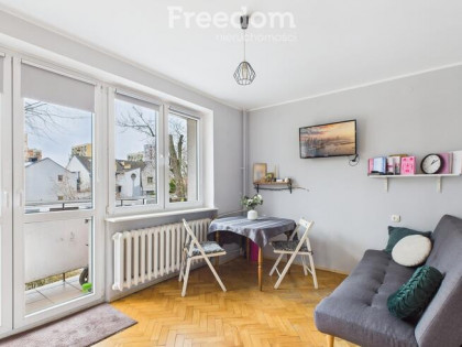 Spółdzielczo-własnościowe mieszkanie z piwnicą